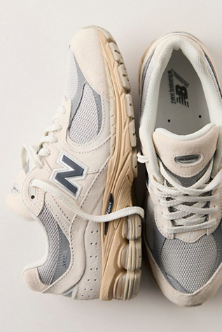 New Balance 2002r Sneakers