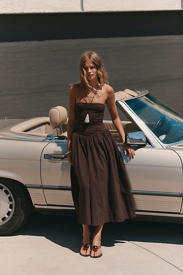 tube dress midi Strapless Bodycon this midi dress transitions effortlessly from daytime elegance to nighttime sophistication BELTED TUBE MIDI DRESS
