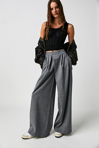 【2plan】Handel Roll Up Bermuda Pants Bermuda Pants👖 ✓ B252Z0461P · 2color 🛍 25 SUMMER