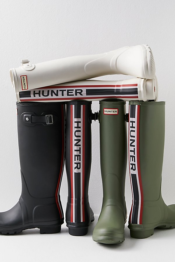 Hunter Tall Tri Color Logo Rain Boots In White Willow