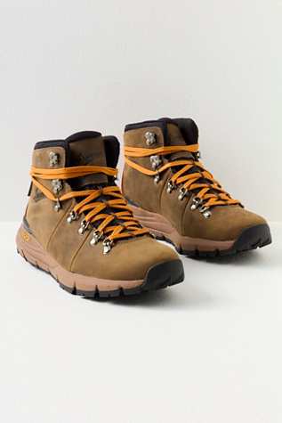 Chaussures de randonnée en cuir peine fleur Mountain 600 Danner