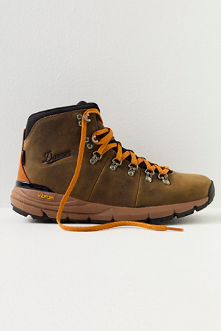 Женские ботинки Danner Mountain 600 Full Grain Leather, цвет: Шоколадный / Золотой дубовый — фото 4