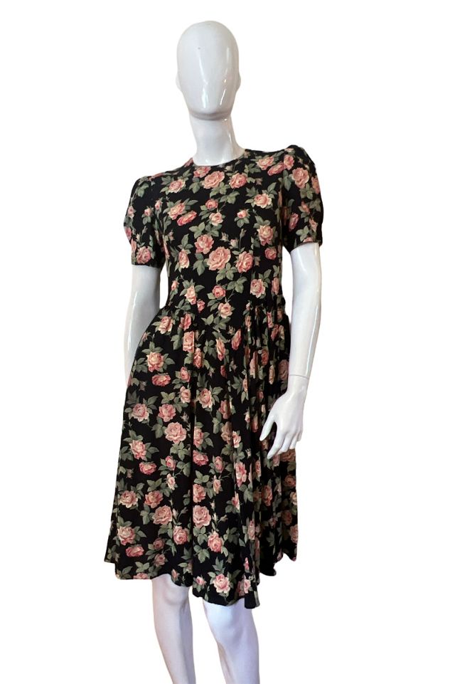 Retro Black French Floral Puff Sleeve Dress
