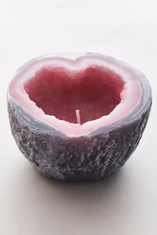 Crystal Geode Candle By Amethyst & Amber Candles At Free People In Rose Quartz Heart