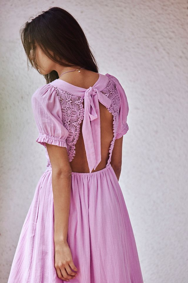 Robe Mi-Longue Tout Ce Dont Vous Avez Besoin Est De La Dentelle #1