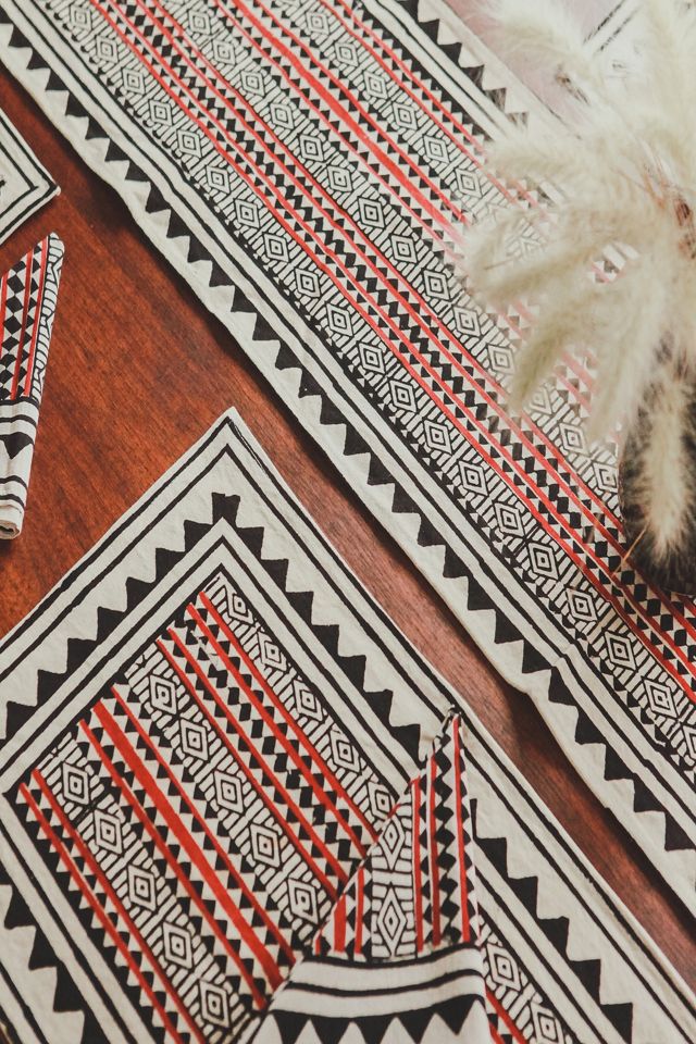 Be Deva Table Set in Geometric #2