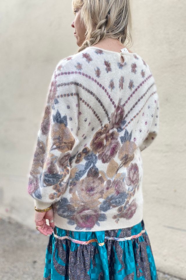 Mariea kim sweater hotsell