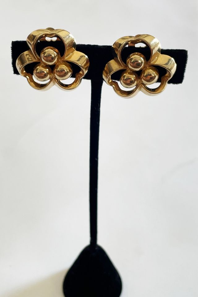 Vintage 1970's Gold Clover Clip Earrings Selected by FernMercantile #1