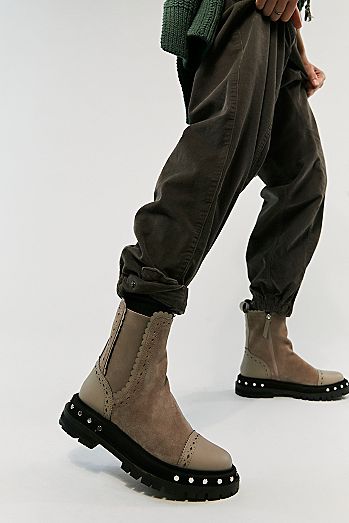 Tate Chelsea Boots