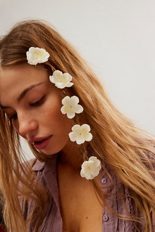 Milas Floral Hair Clip Pack at Free People in Daisy