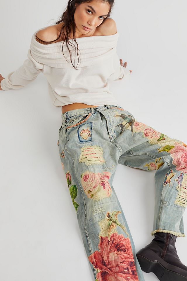 Capri Jeans with Embroidered Rose Accent – Niobe Clothing