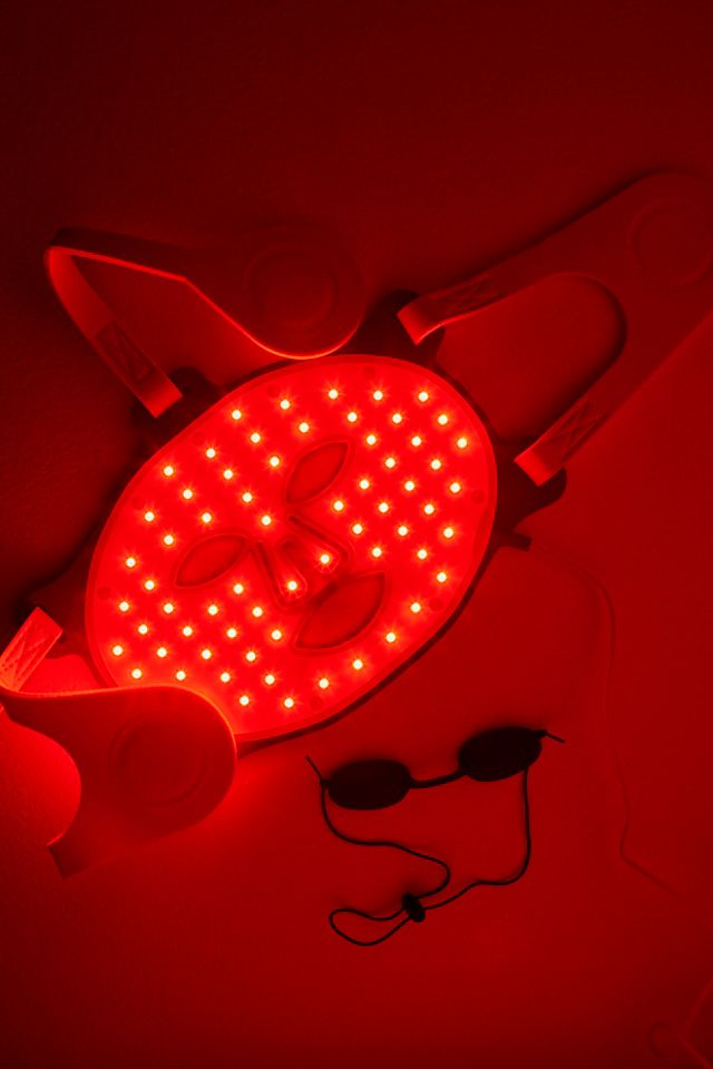 HigherDOSE Red Light Face Mask #2