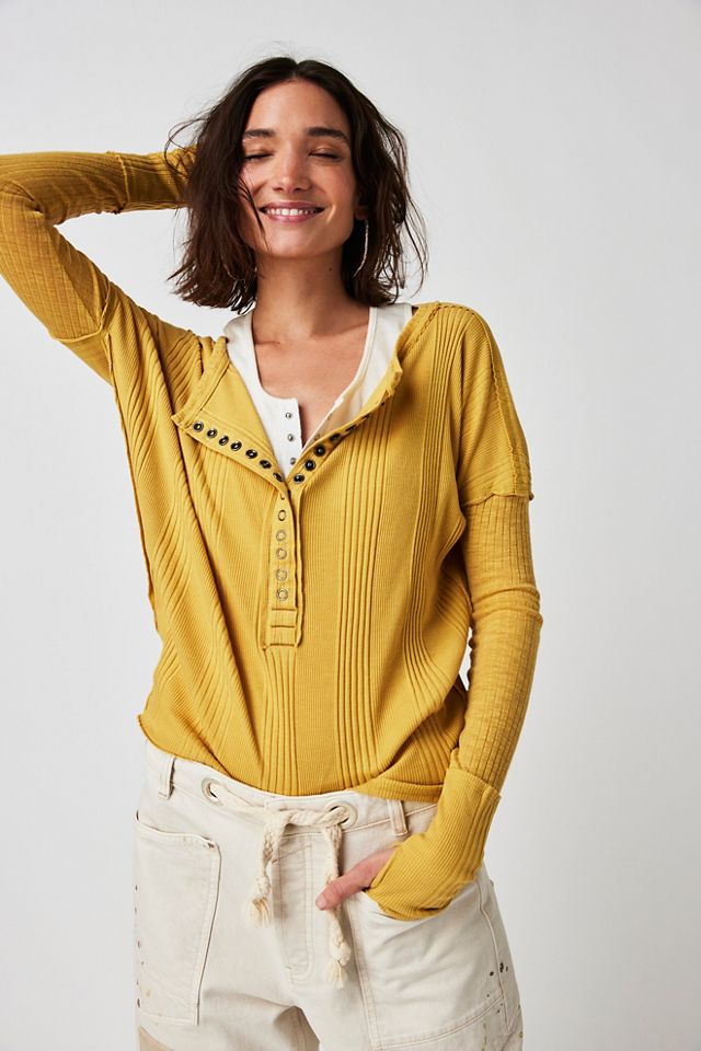 Augi Henley Top
