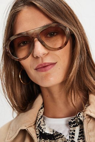 Luna Classic Aviator Sunglasses