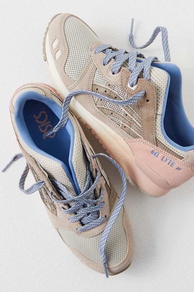 Asics split top tongue