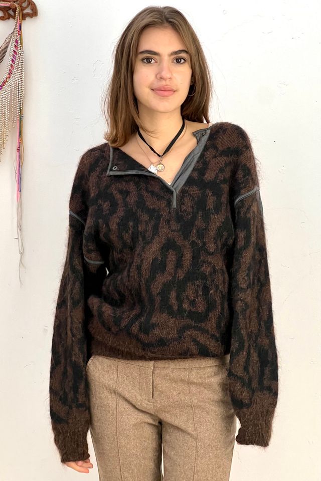 Free people clearance leopard sweater