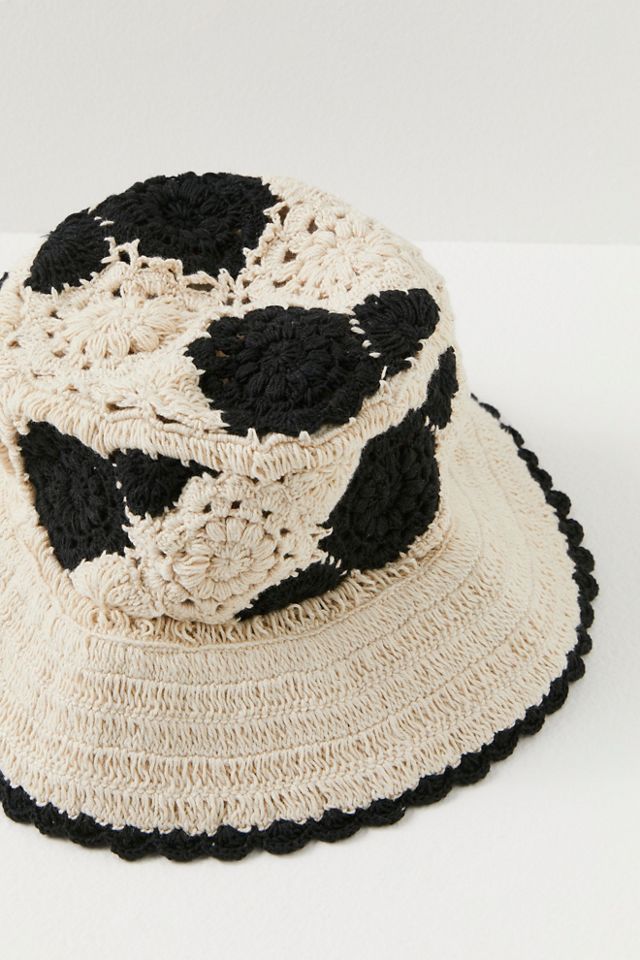 Chloe pre-owned neutral crochet bucket hat