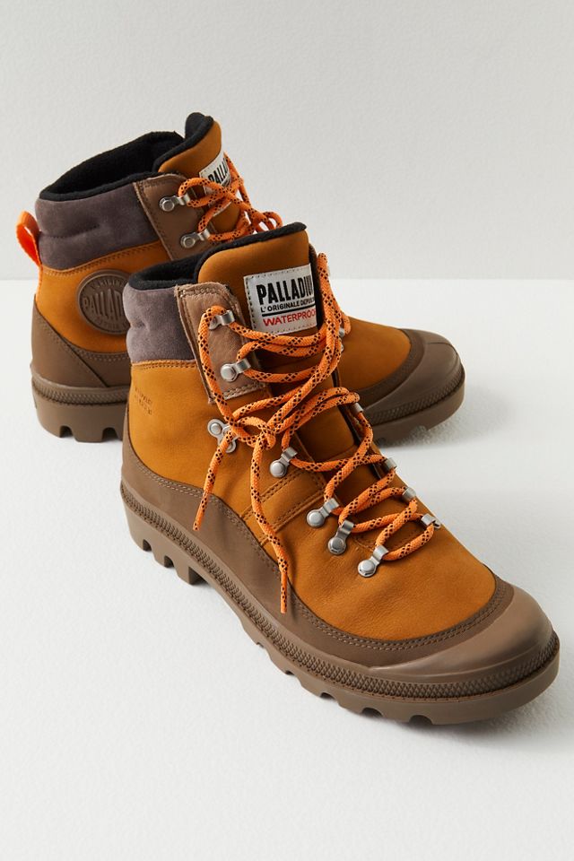 Palladium hiking on sale