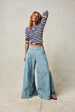 We The Free Dawn On Me Wide-Leg Jeans at Free People in Moonlit, Size: Medium