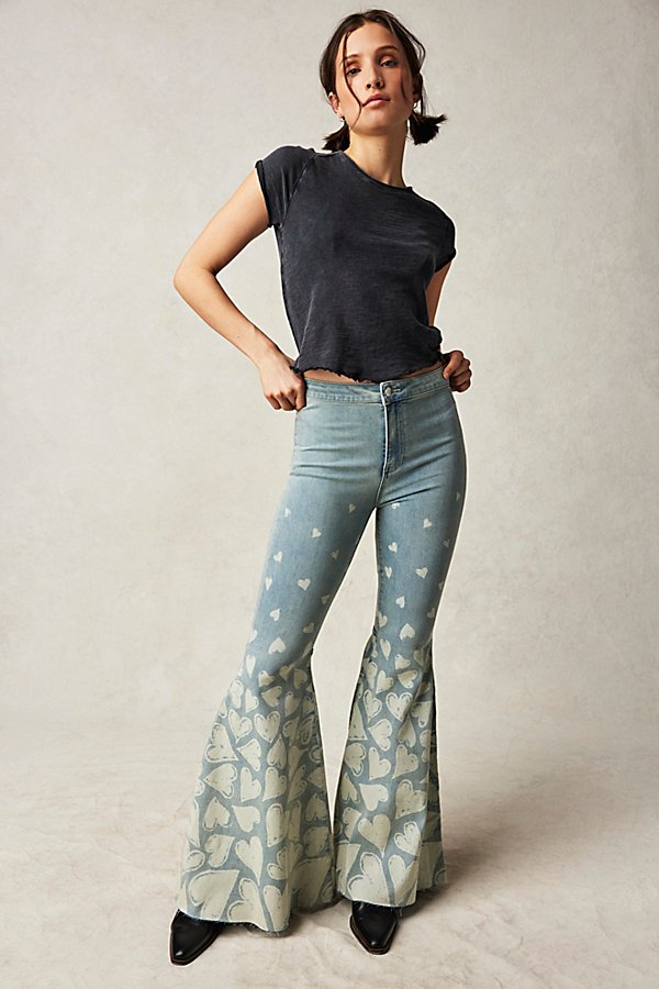Danmark Soaked beskydning We The Free Just Float On Flare Printed Jeans In Sky Combo - Queen Of  Hearts | ModeSens