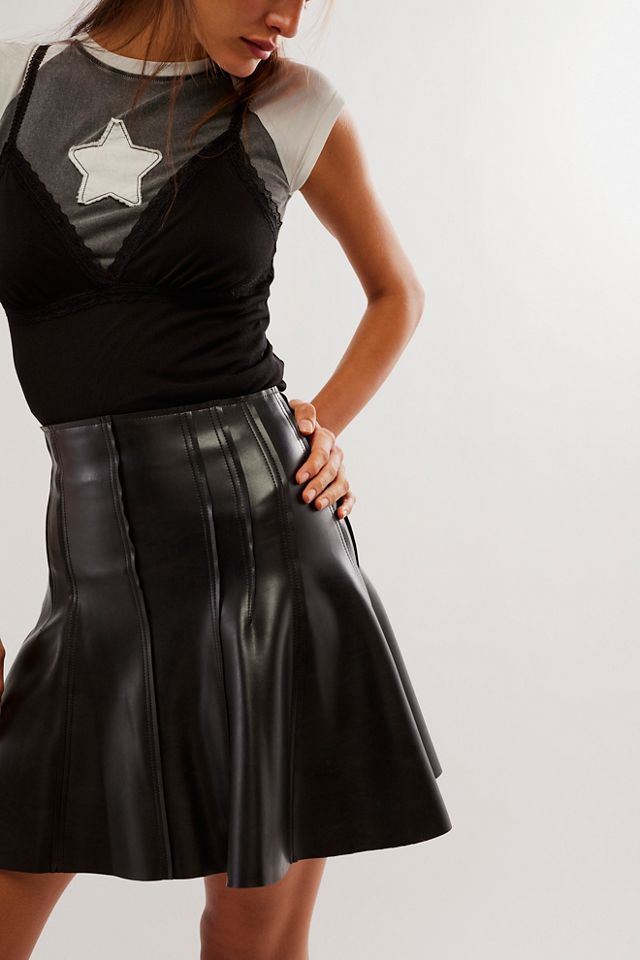送料関税込み★NORMA KAMALI★Grace ミニディスカート Norma Kamali Grace Mini Skirt | Free People