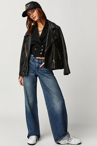 Levi's Low Loose Jeans product page