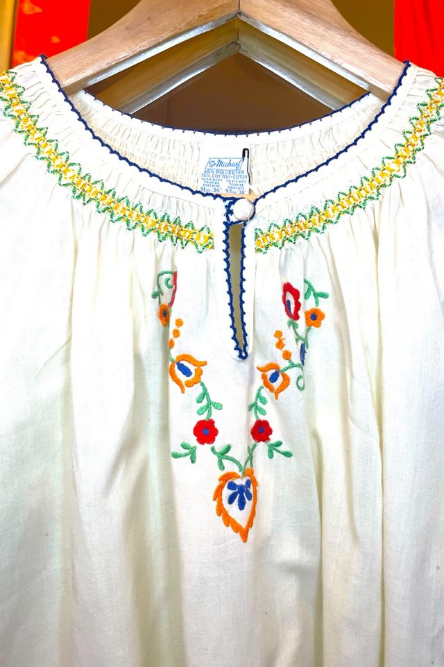 Vintage White Embroidered Summer Top Selected by Nomad Vintage #1