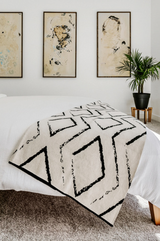 Seek & Swoon Anywhere Throw Blanket