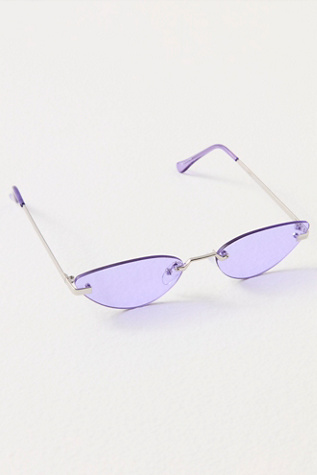 Free People Sly Cat Eye Sunglasses In Purple