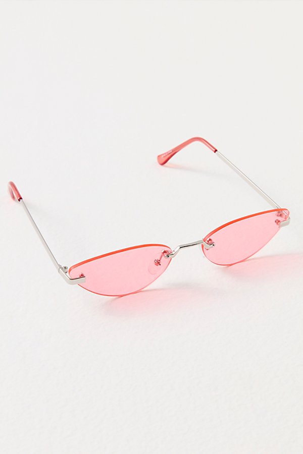 Free People Sly Cat Eye Sunglasses In Pink