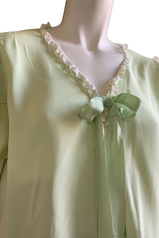 Vintage 1940s Tie Front Bed Jacket Selected by SharpLilTeeth #2