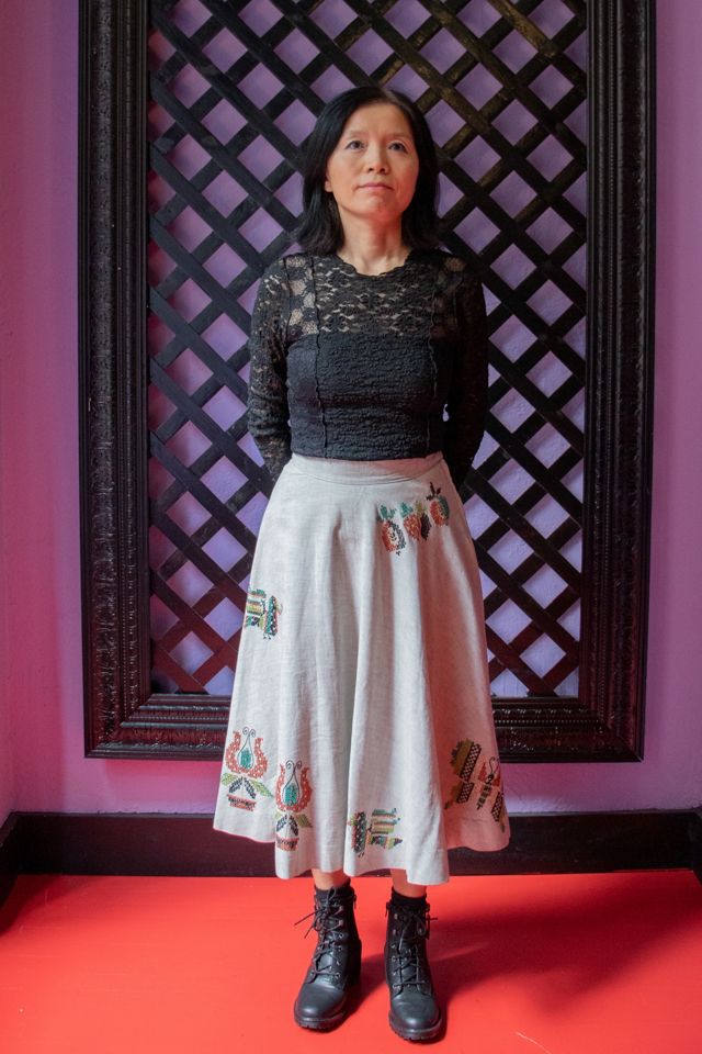 Vintage midi outlet skirt