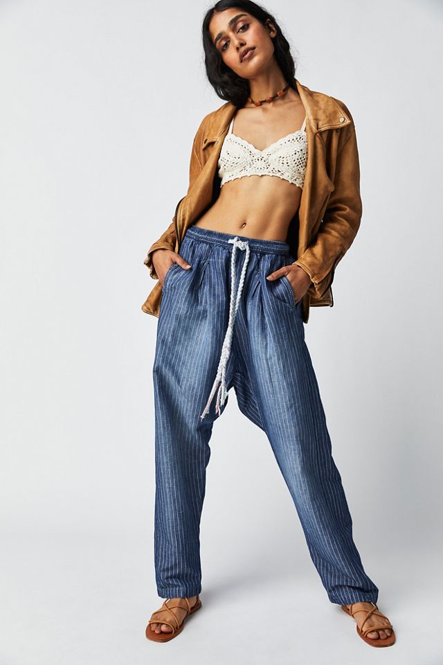 Free people pull hot sale on jeans