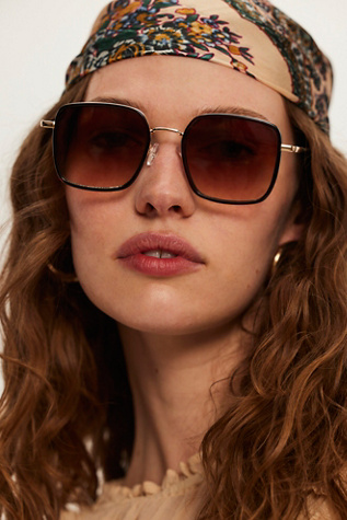 Beau Square Sunglasses