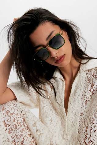 Beau Square Sunglasses