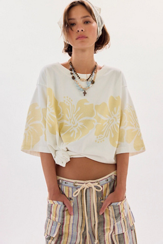 The Bureau Hibiscus Tee at Free People in White, Size: M
