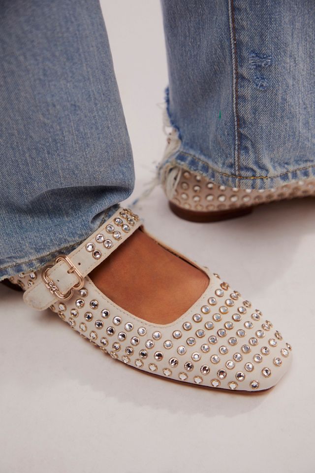 Buckle best sale flat shoes