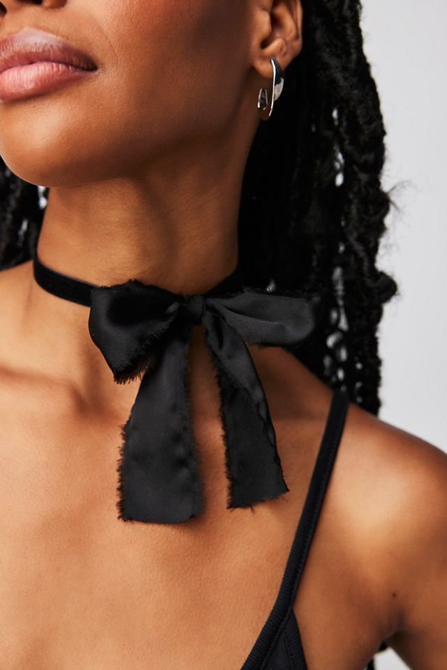 Lace Bow Choker Necklace