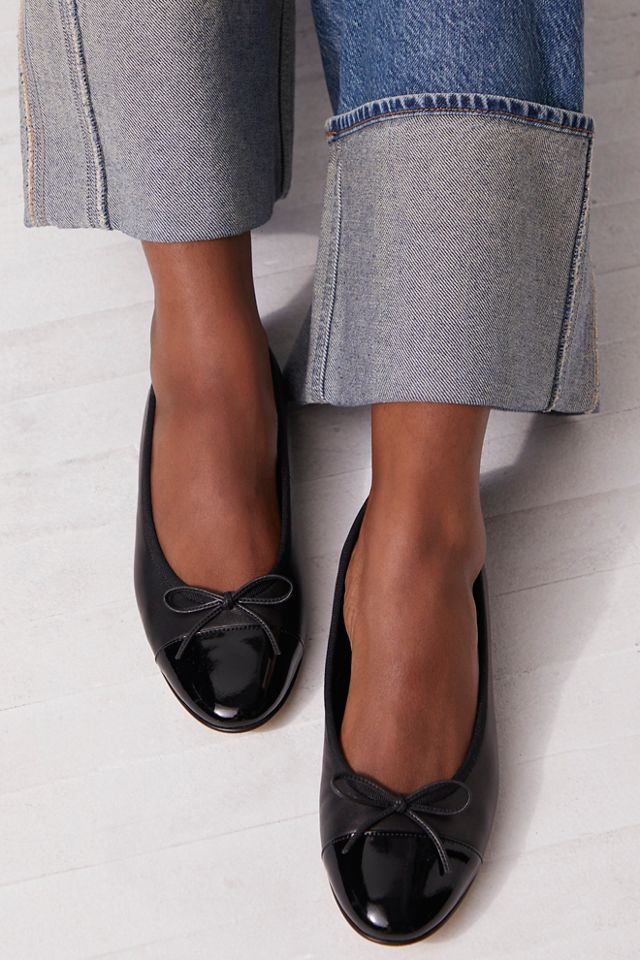 LEATHER BALLET FLATS - Black