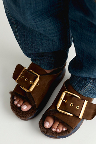 Mellow Shearling Slides