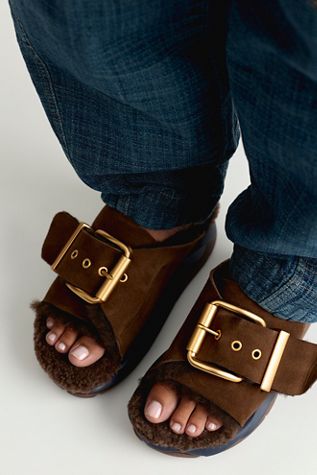 Mellow Shearling Slides
