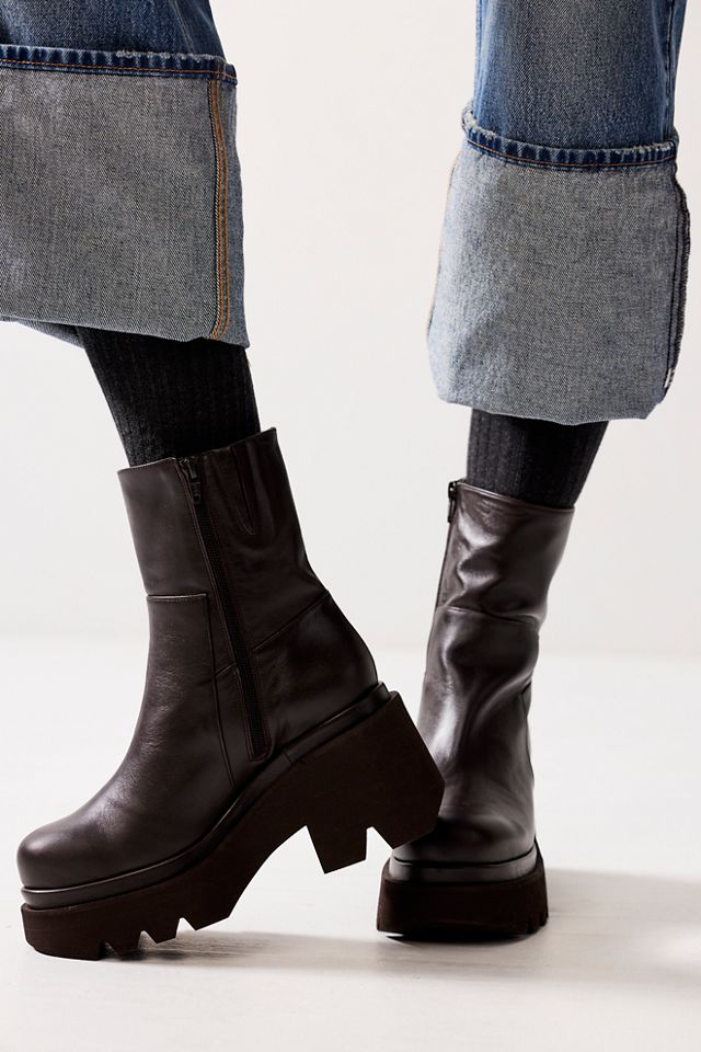 leo leather boots