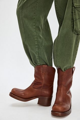 Dr. Martens 1B99 Front-Zip Boots