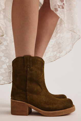 Bottines de cowboy somnolent