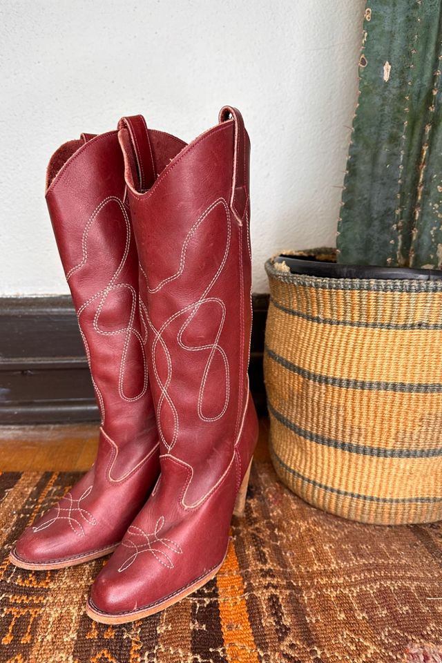 Wine colored cowboy on sale boots