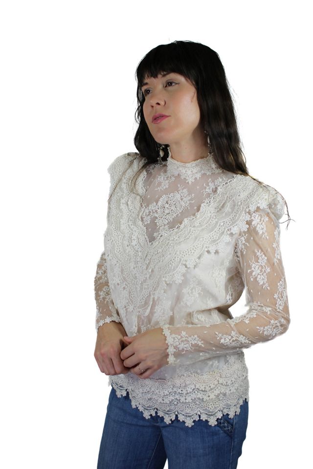 1980s White Floral Lace Turtleneck Selected By Moons Junes Vintage