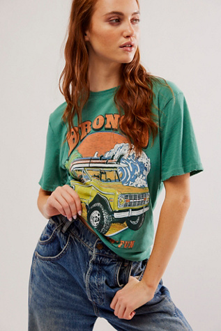 Junkfood Ford Bronco T-Shirt - Women's T-Shirts in Sand