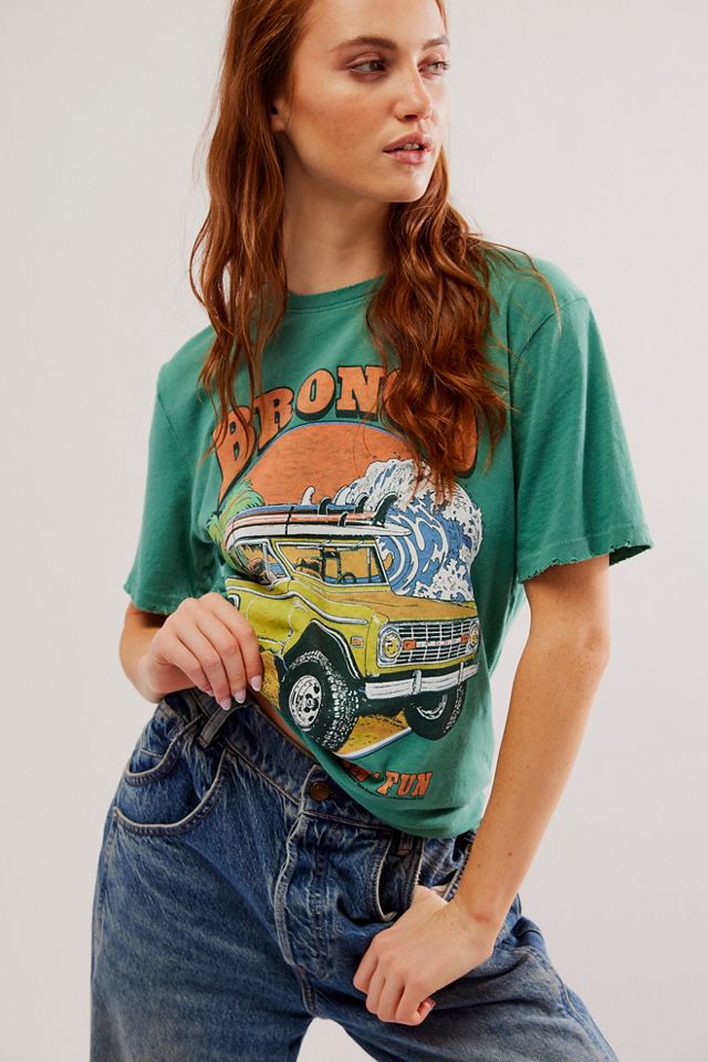 Women's Ford Bronco Short Sleeve Graphic T-Shirt - Green XS