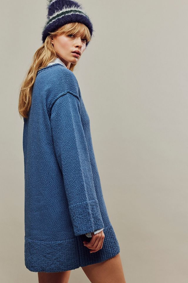 Free People Makes The Best Oversized Tunic Sweaters: Try-On - The Mom Edit