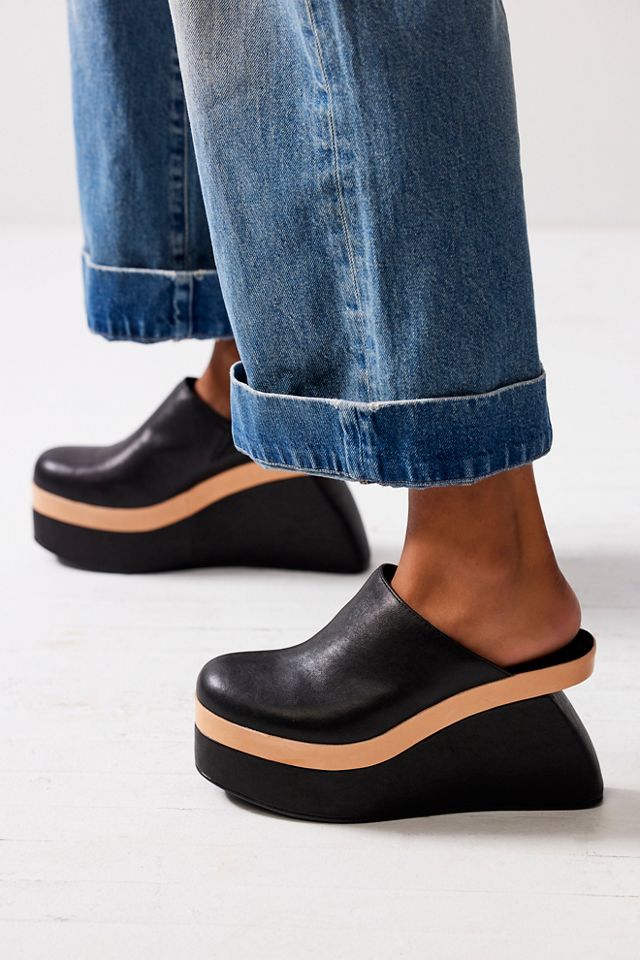 Platform discount clogs sandals